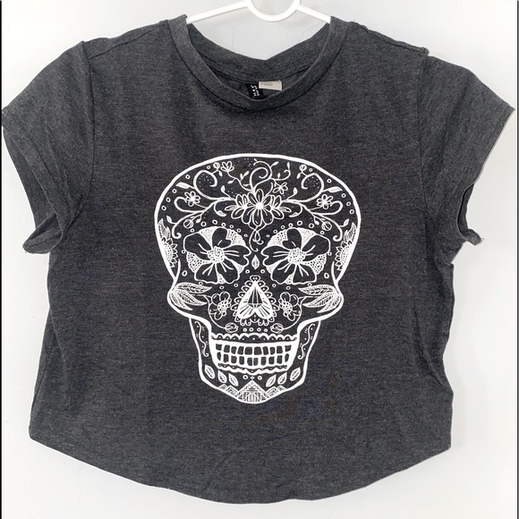 H&M sugar skull boxy cropped tee XS - Picture 1 of 2
